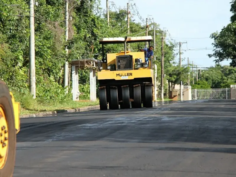 Prefeitura implanta drenagem e faz recapeamento em vias de acesso ao Parque dos Poderes
