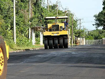 Prefeitura implanta drenagem e faz recapeamento em vias de acesso ao Parque dos Poderes