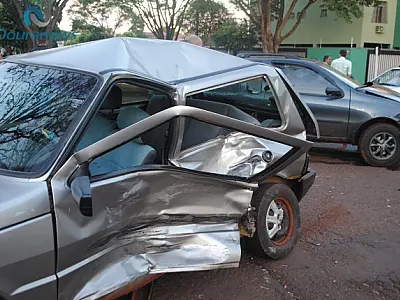 Mulher invade preferencial e provoca acidente em Dourados
