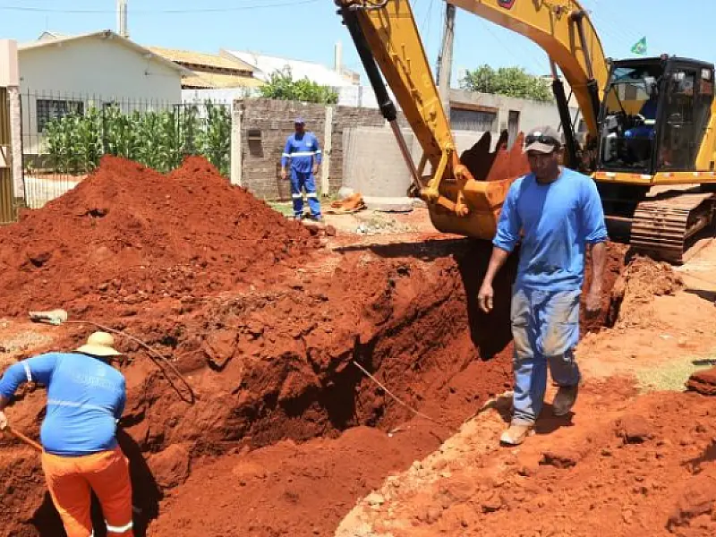 COMEÇA DRENAGEM NO RESIDENCIAL OLIVEIRA QUE TERÁ 16 RUAS PAVIMENTADAS
