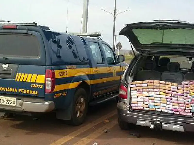 Homem é flagrado com 120 quilos de maconha em veículo na BR-463