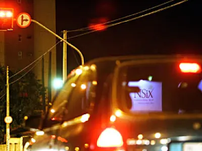 Lei pode proibir multa para quem 'furar' sinal vermelho durante a madrugada