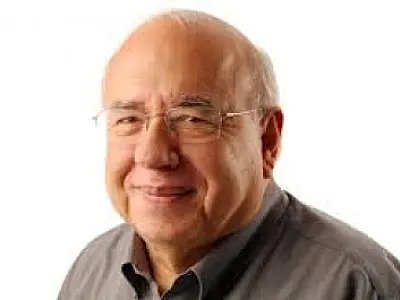 Luis Fernando Verissimo sai do CTI e vai para quarto