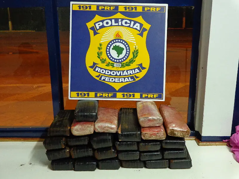 PRF apreende 26 tabletes de maconha encontrada em posse de menor