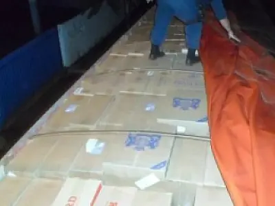 PM de Iguatemi apreende carreta com cigarros contrabandeados
