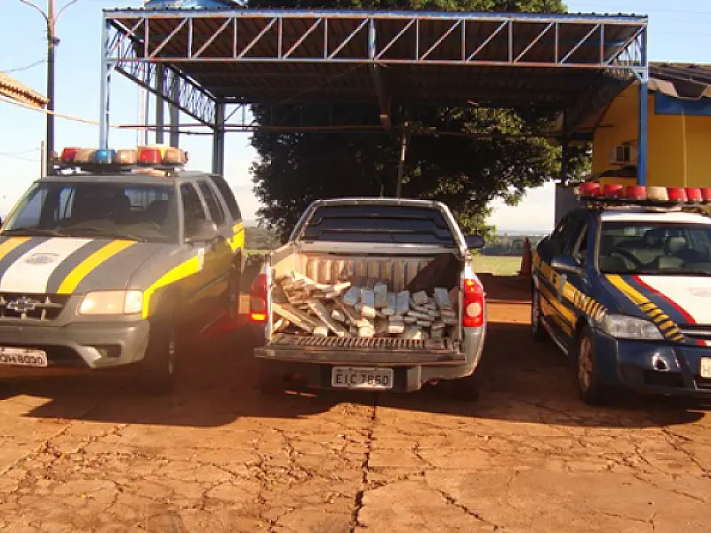 Carro com placa de São Paulo é apreendido em MS com 93kg de maconha