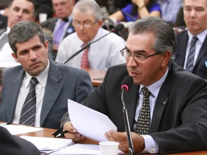 Projeto prevê participação na herança a quem cuidar de idosos