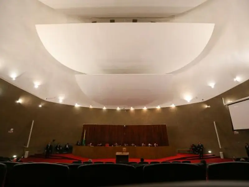 TSE deve encerrar hoje julgamento do pedido de cassação da chapa Dilma-Temer