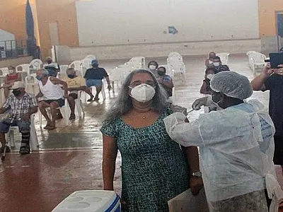 Agilidade do Estado na distribuição de vacinas garante cumprimento de metas em Corumbá
