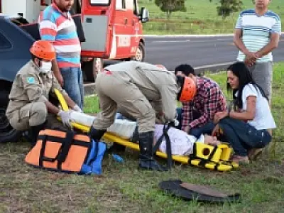 Acidente na rodovia MS-141 deixa uma pessoa gravemente ferida