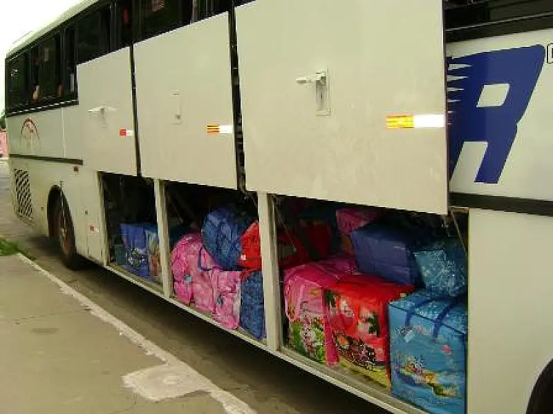 DOF apreende roupas sem documentação em Corumbá