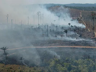 Helicóptero já reforça combate às queimadas no Pantanal