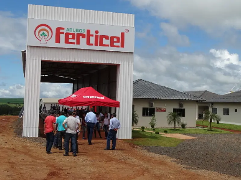Com apoio do Governo, grupo inaugura fábrica de fertilizantes em São Gabriel do Oeste