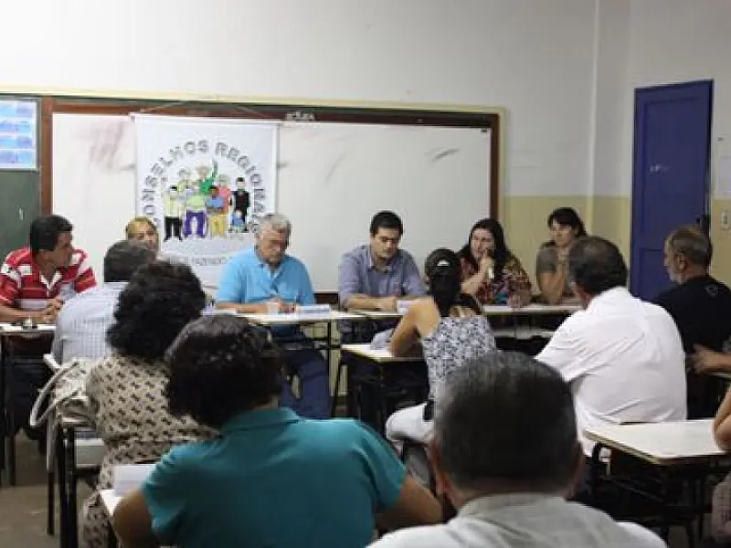 Conselheiros debatem vários assuntos inclusive a falta de um semáforo na Av. Capital