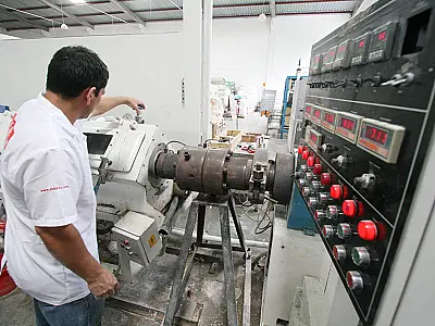 Indústria de MS mantém saldo negativo na geração de emprego