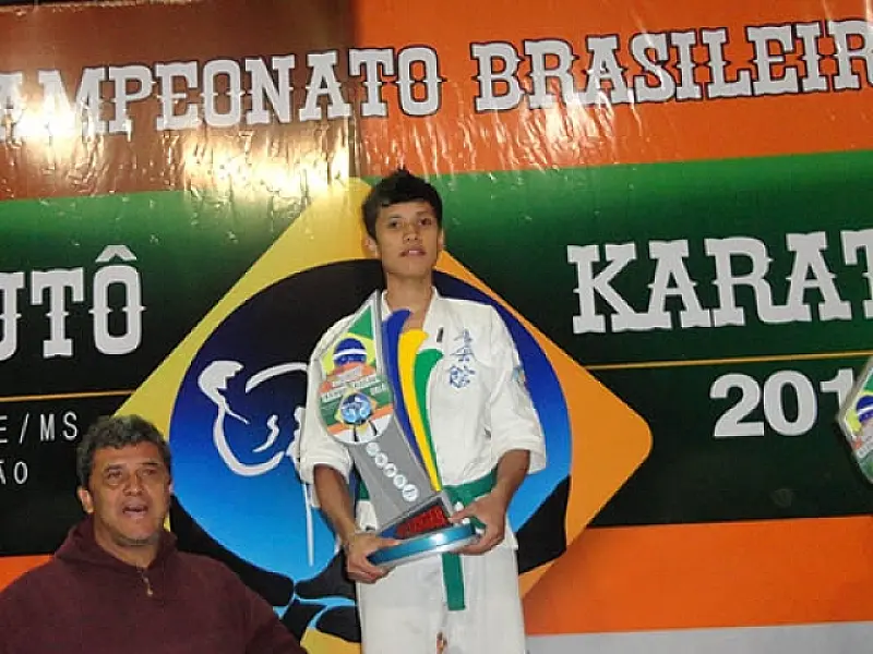 Atleta de Corumbá se destaca no Campeonato Brasileiro de Karatê
