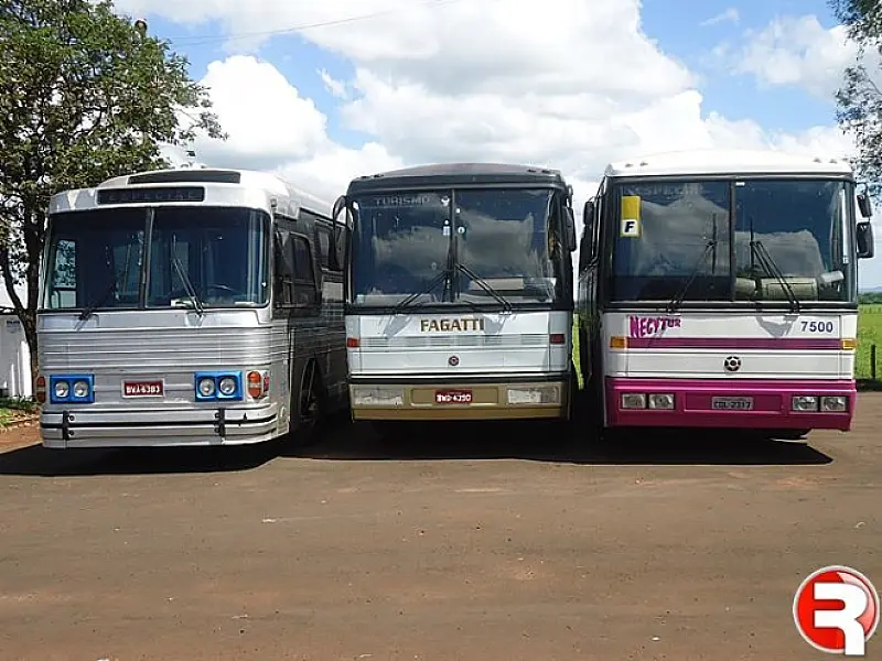 PMR apreende três ônibus com mercadorias contrabandeadas