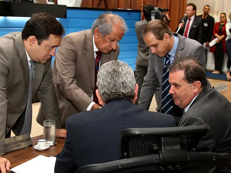 Deputados apreciam quatro propostas nesta terça-feira