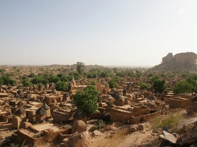 Mais de 150 mil cidadãos do Mali tentam refúgio nos países vizinhos