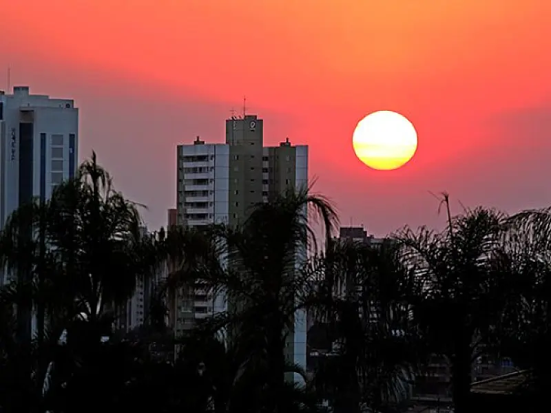 Terça de tempo firme com destaque para as máximas acima de 35°C em MS
