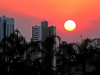 Terça de tempo firme com destaque para as máximas acima de 35°C em MS
