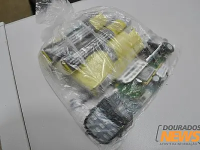 Mulher é detida ao tentar entrar em Penitenciaria com celulares