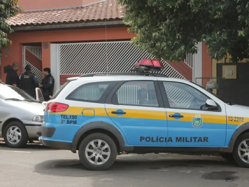 Ladrão anuncia assalto, ameaça vítima e foge