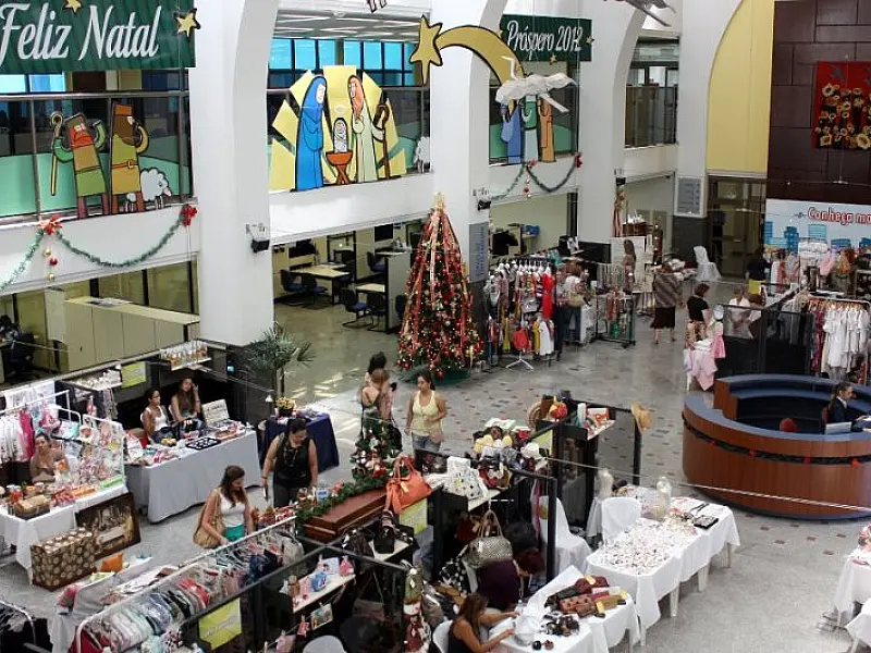 Salão de Presentes de Natal reúne mulheres empreendedoras na Capital