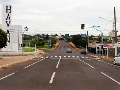 Novos semáforos em pontos de fluxo são instalados em Campo Grande
