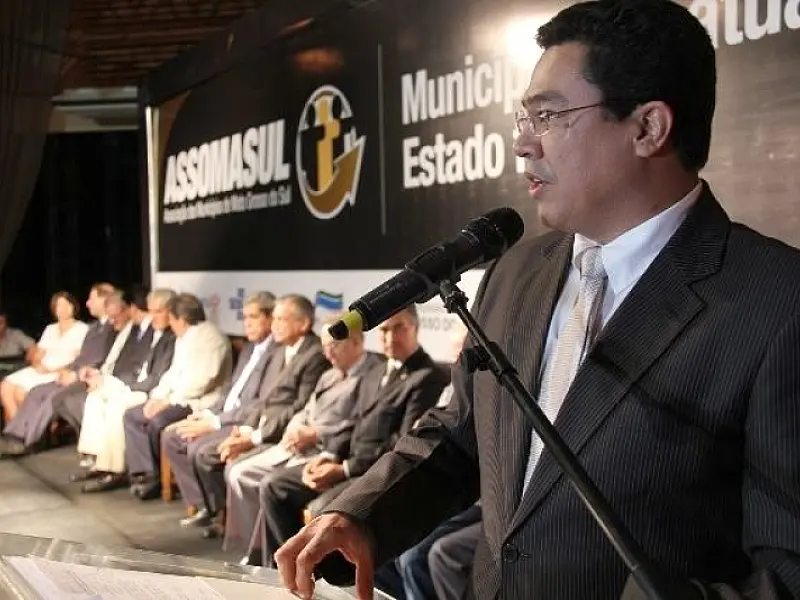 Assomasul recepciona ministros e parlamentares durante encontro de prefeitos