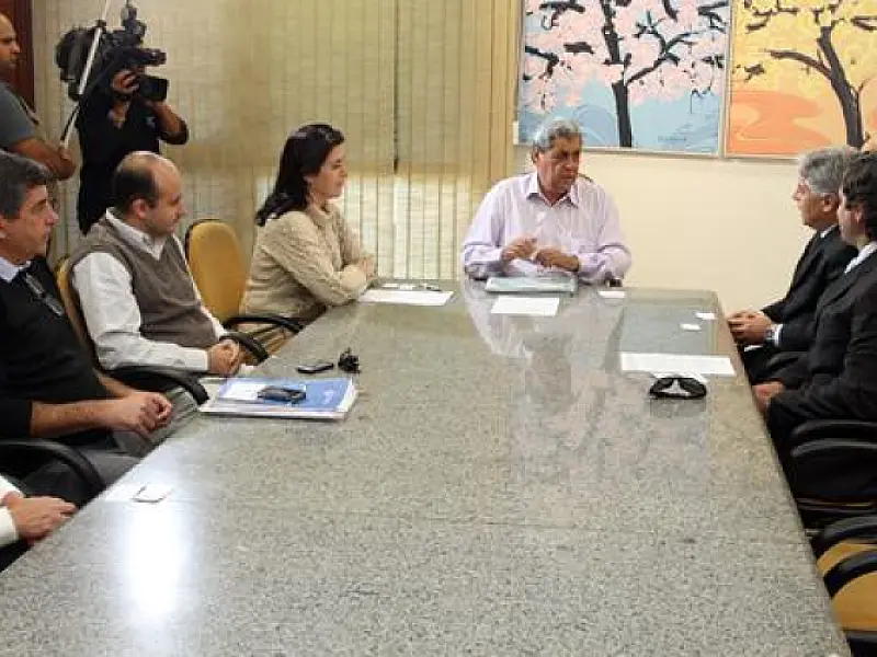 André recebe visita do grupo Passaredo Linhas Aéreas