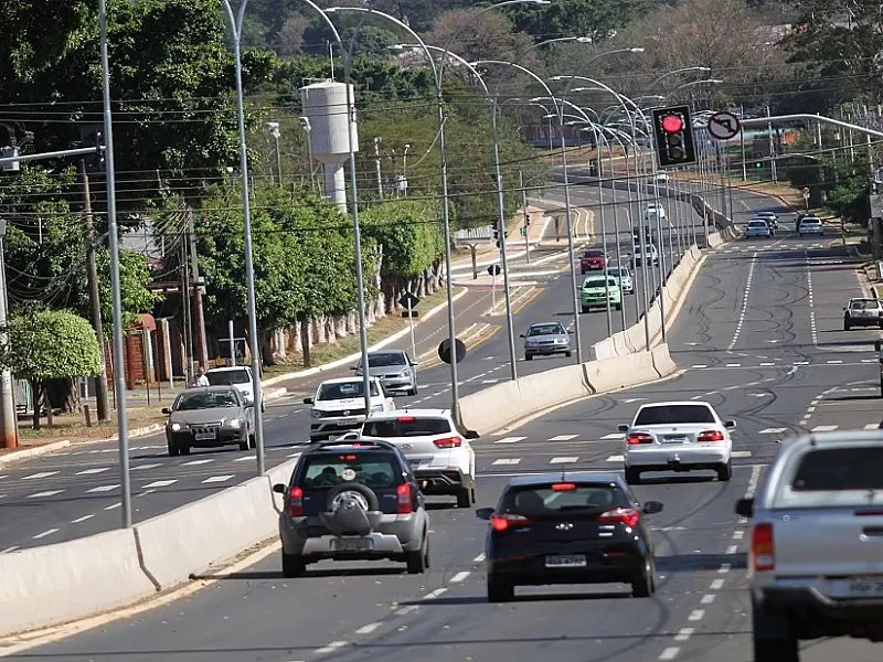 Últimos dias para proprietários de veículos com placas final 1 e 2 quitarem licenciamento