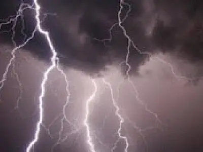 Manhã em Campo Grande é de tempestade forte
