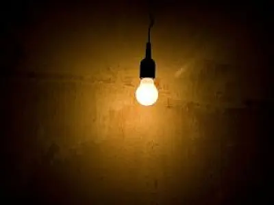 Lâmpadas incandescentes mais comuns têm 1 ano para sair do mercado