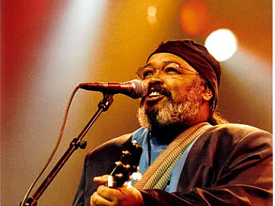 Jorge Aragão vai cantar seus sucessos no Festival América do Sul nesta sexta