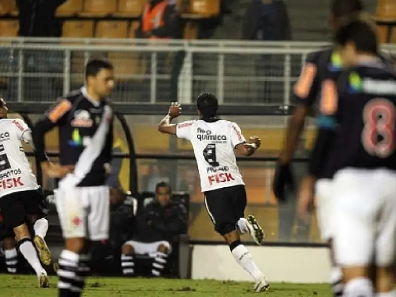 Corinthians e Vasco fazem primeiro confronto pelas quartas e empatam no 0 a 0