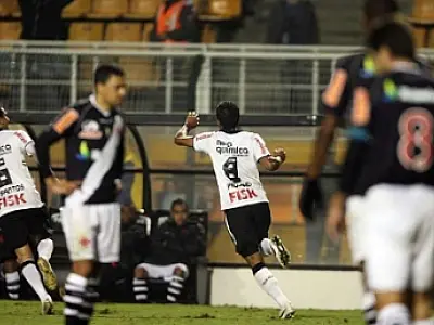 Corinthians e Vasco fazem primeiro confronto pelas quartas e empatam no 0 a 0