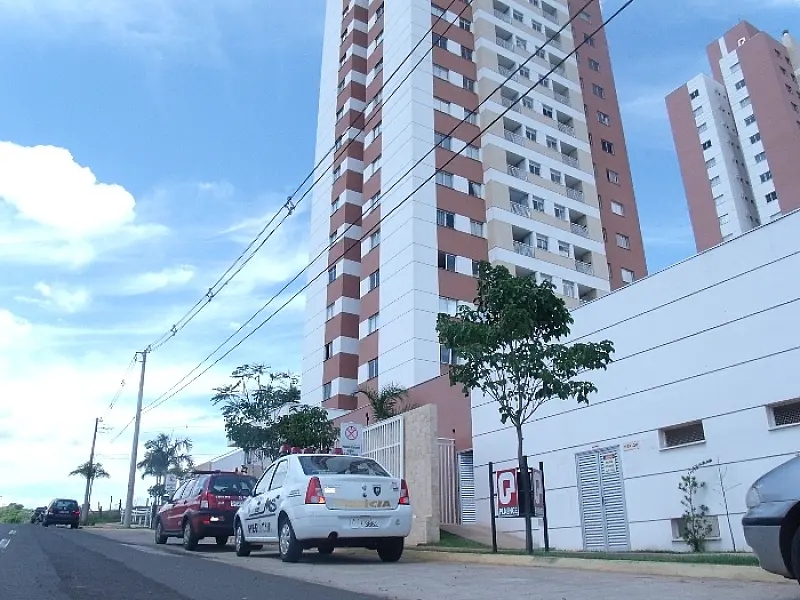 Adolescente de 12 anos morre ao cair do 13º andar de um prédio na Capital