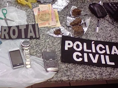 Polícia prende traficante e fecha boca de fumo em Coxim
