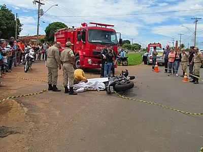 Motociclista morre após colidir em caminhão em Três Lagoas