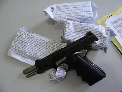 Policiais apreendem duas armas no final de semana