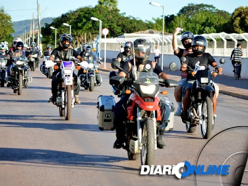 Moto-estradeiros de 5 estados participam de encontro em Corumbá