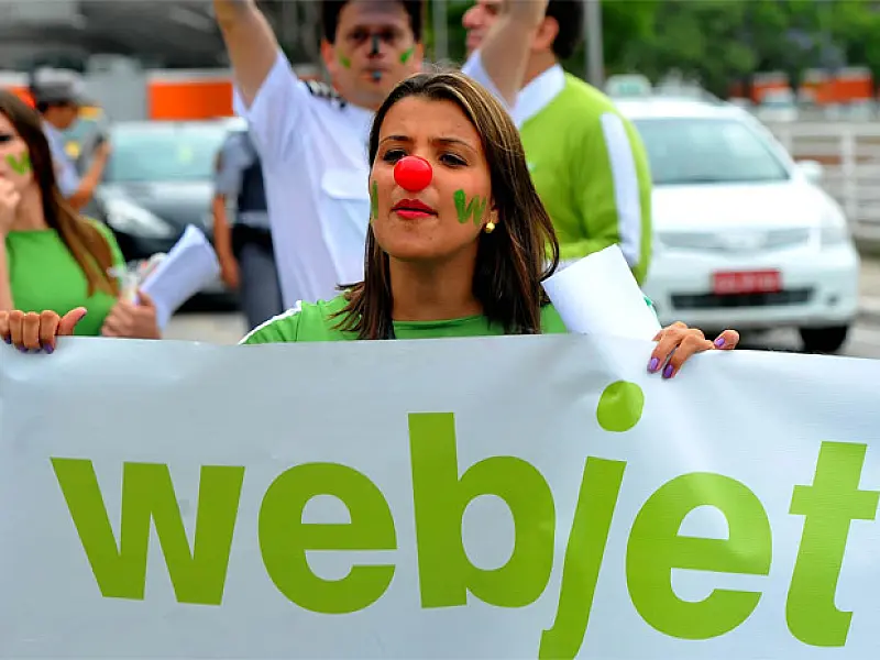 Gol terá que reintegrar 850 funcionários demitidos da Webjet