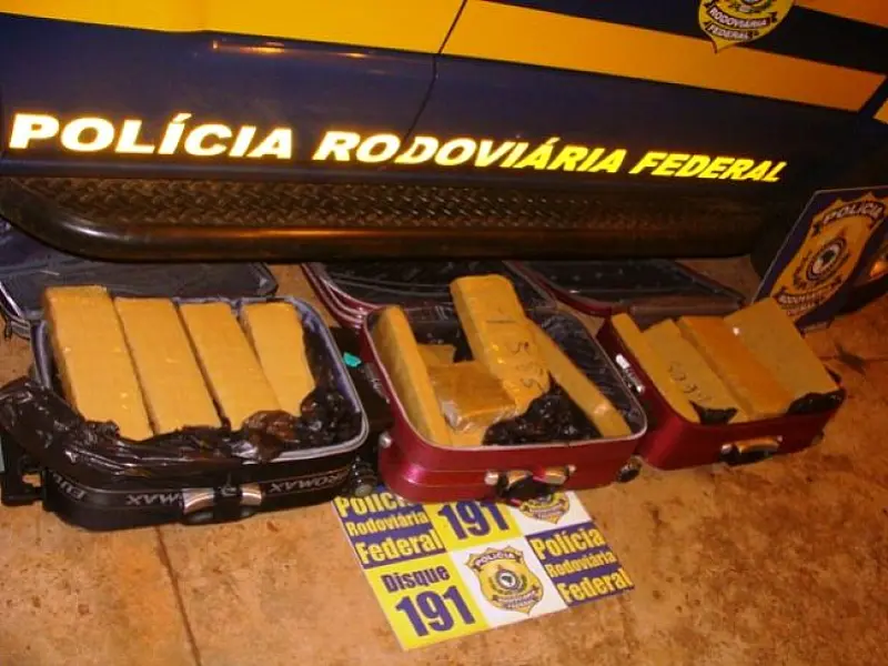 Duas mulheres foram presas transportando maconha na BR-163