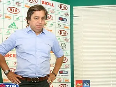 Presidente do Palmeiras não descarta Ronaldinho
