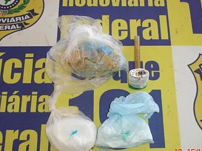 Jovem troca moto por crack e cocaína e é preso