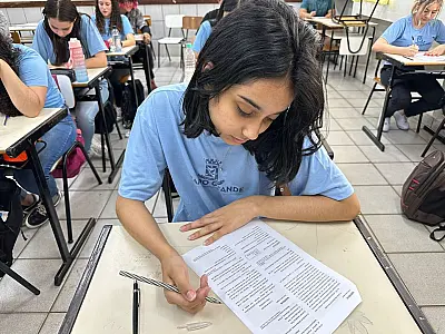 Simula SAEB é aplicado em dois dias para 14.662 alunos da REME