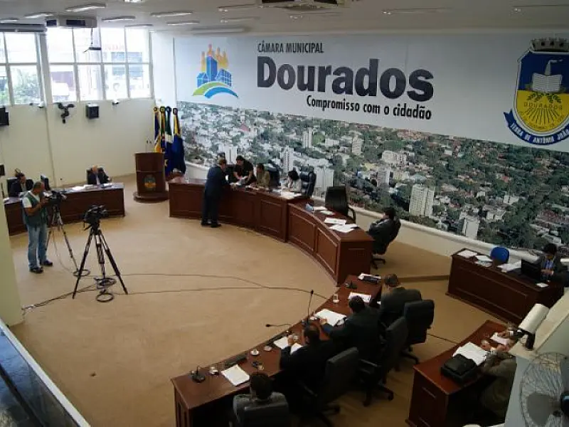 Salário de vereadores de Dourados aumenta para R$ 10 mil