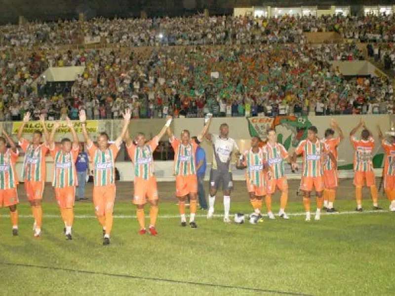 Apostando errar menos, Naviraiense pega o Cene neste sábado às 19h30