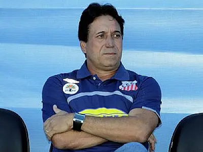 Comercial anuncia Amarildo como novo diretor de futebol